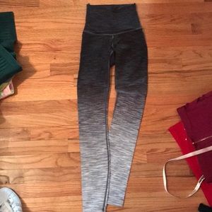 Lululemon size 2 ombré leggings. Full on luon